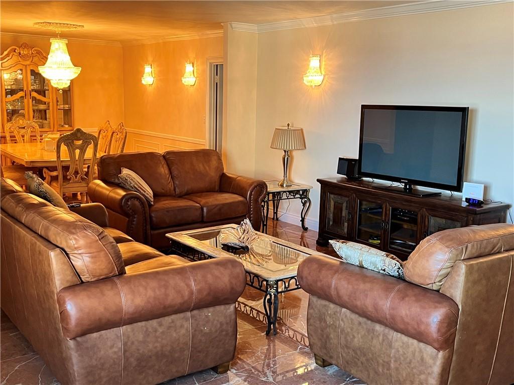 Sea Monarch - Residential