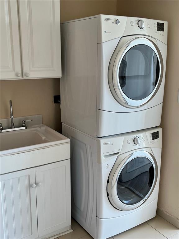 Sea Monarch - Residential