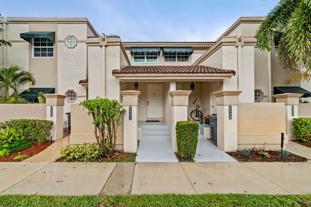 Photo of 6553 Via Regina, Boca Raton, FL 33433 (MLS # B26014898)