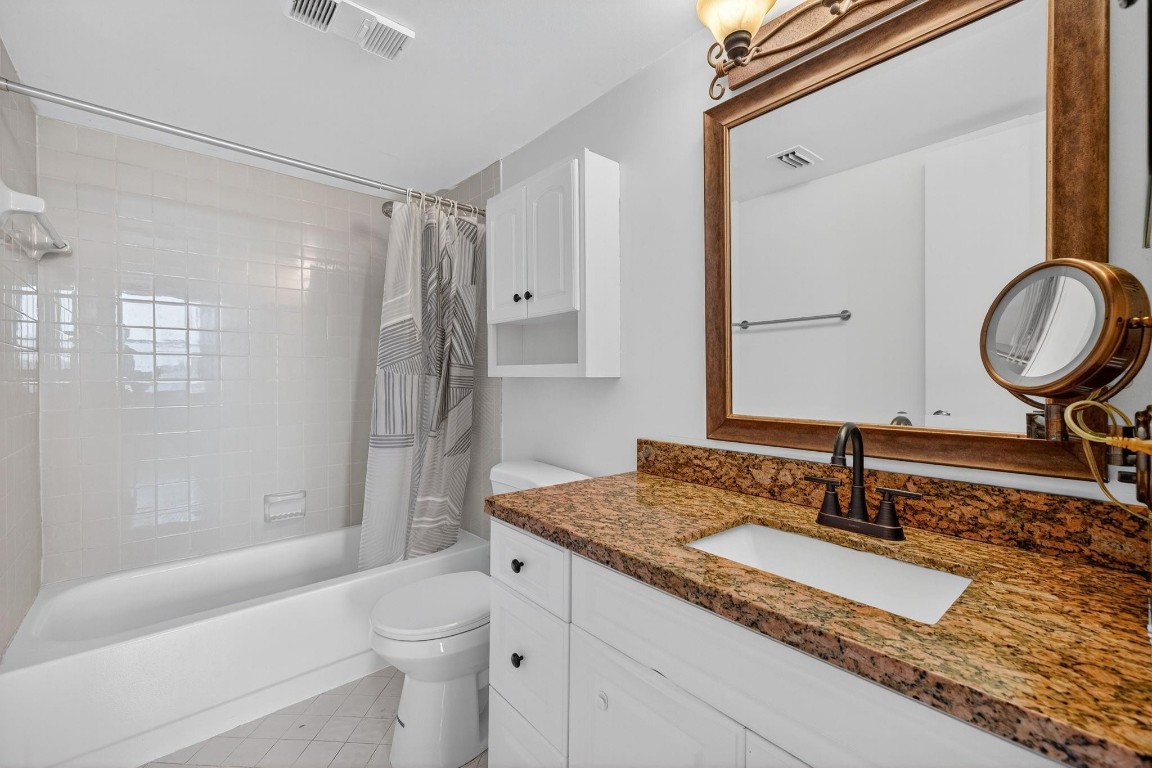 Lake Emerald - Residential