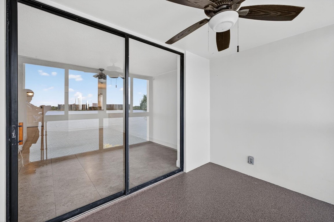 Lake Emerald - Residential