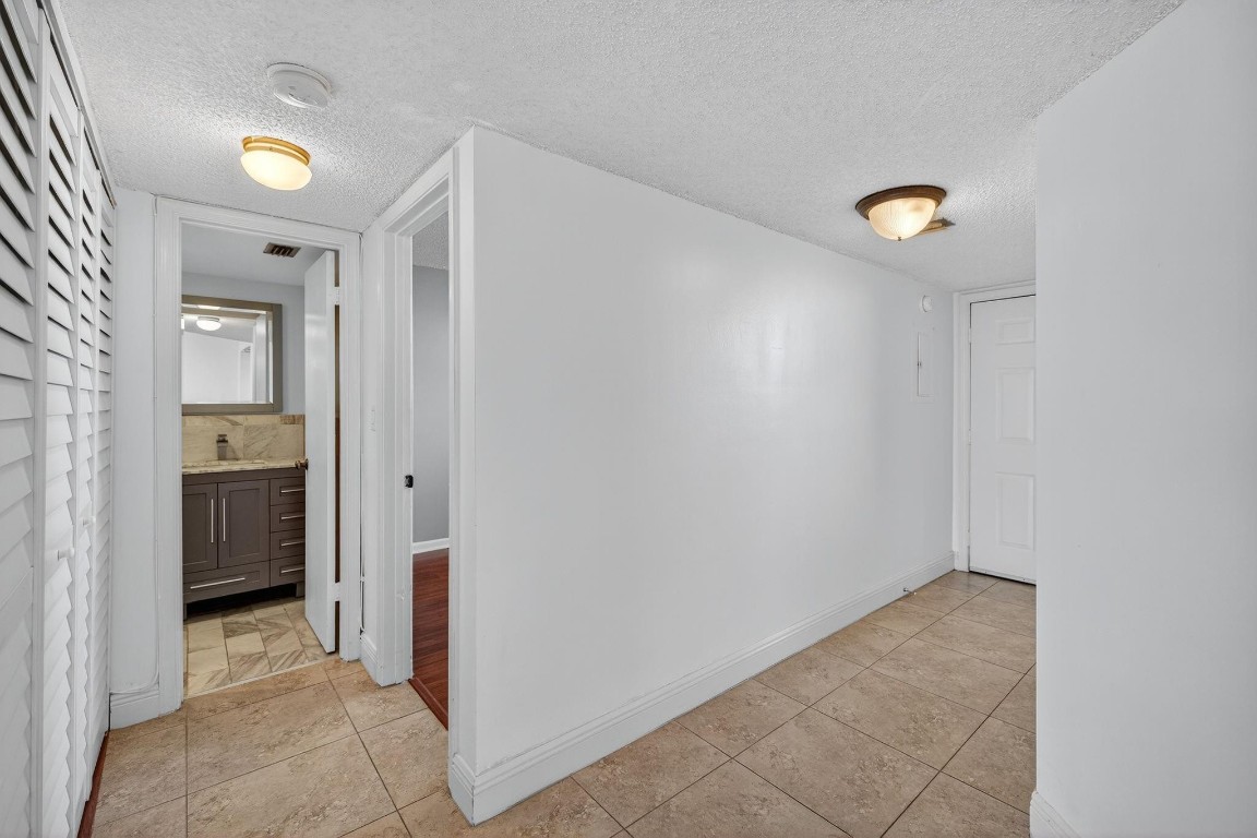 Lake Emerald - Residential