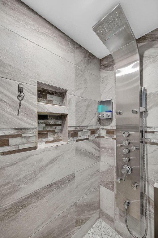 Lake Emerald - Residential