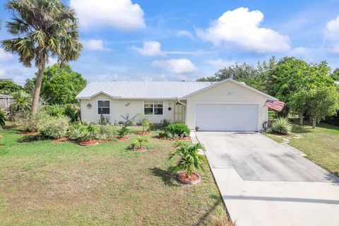 1073 SW Dubuque Avenue Port St Lucie FL 34953
