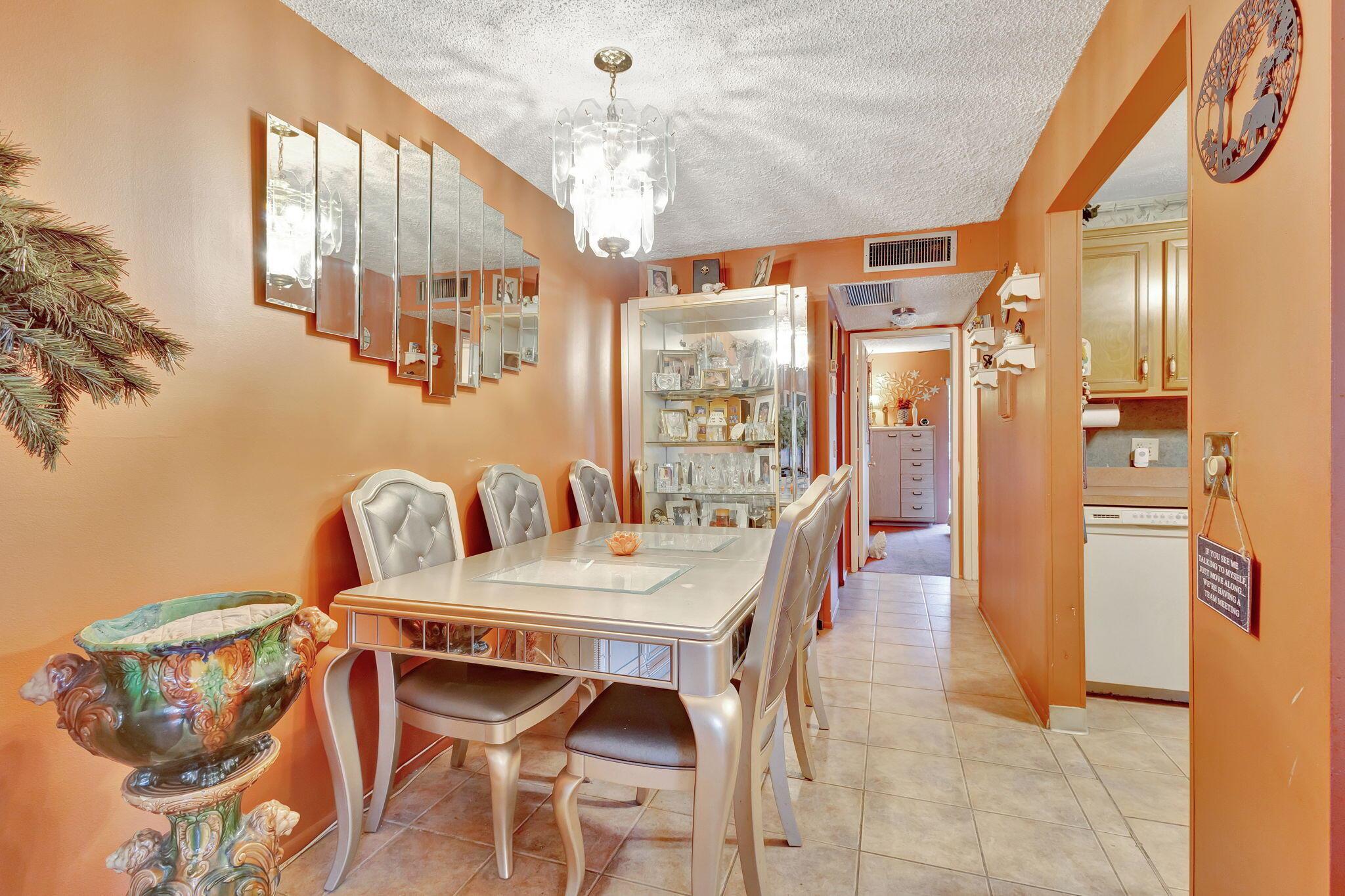 VILLAGE GREEN KENSINGTON CONDO - Residential