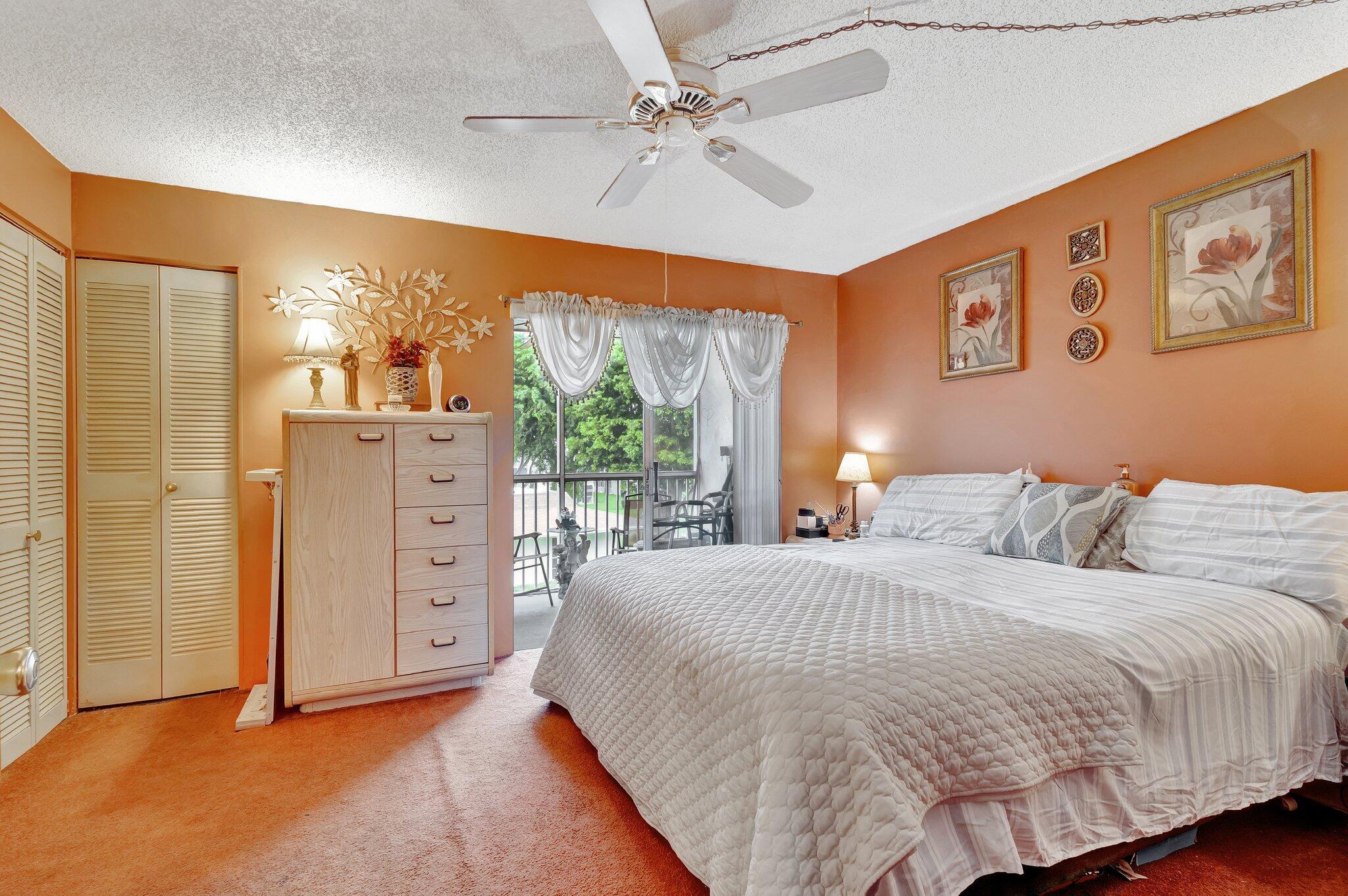 VILLAGE GREEN KENSINGTON CONDO - Residential