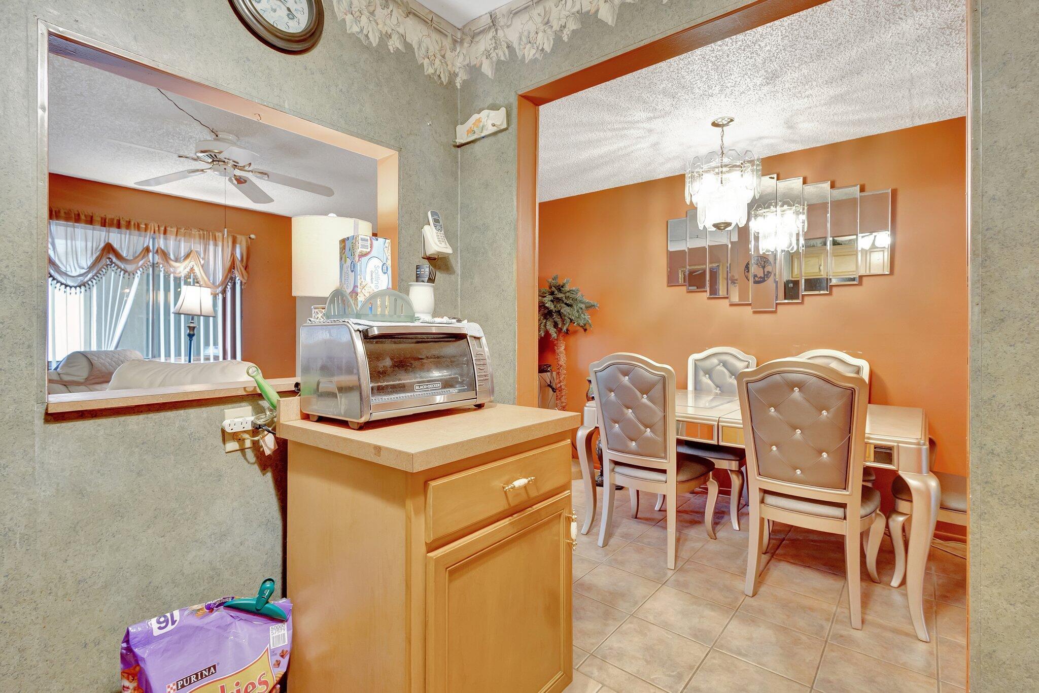 VILLAGE GREEN KENSINGTON CONDO - Residential