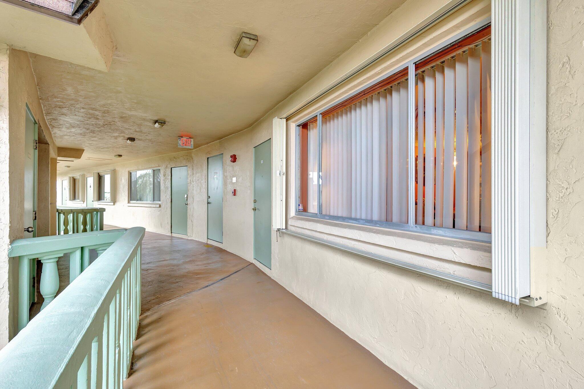 VILLAGE GREEN KENSINGTON CONDO - Residential