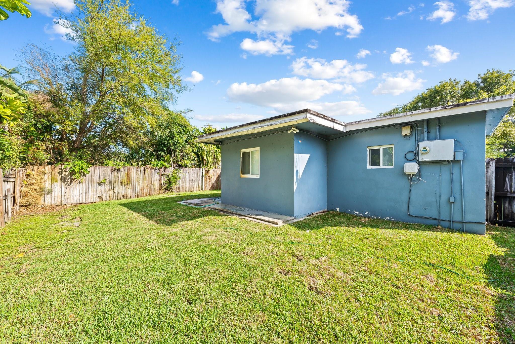 481 NW 47th St