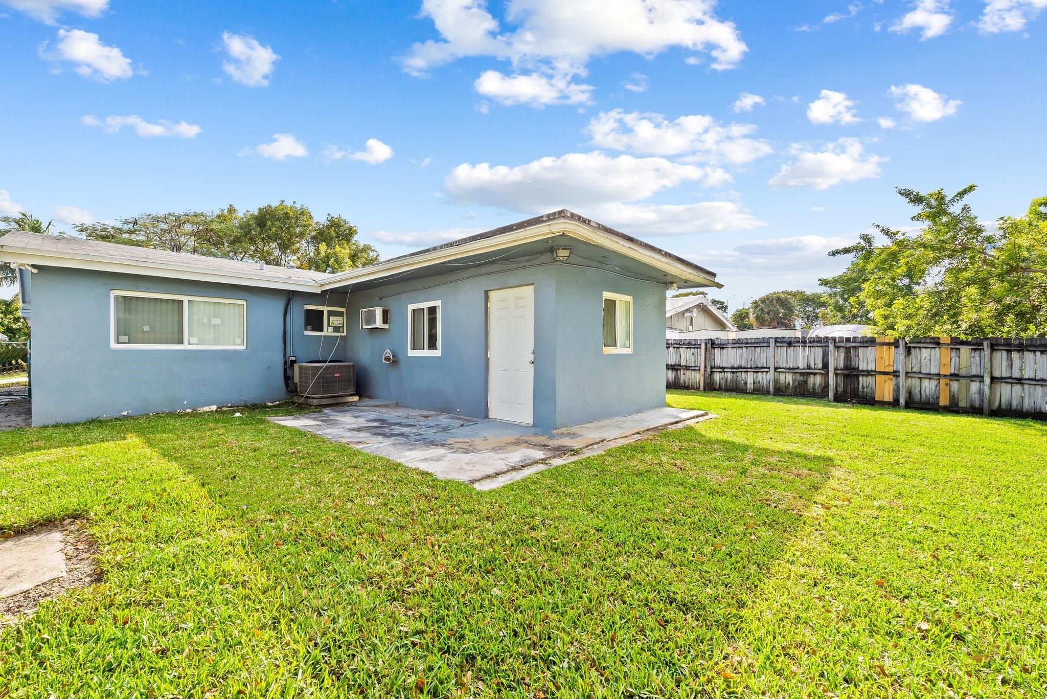 481 NW 47th St