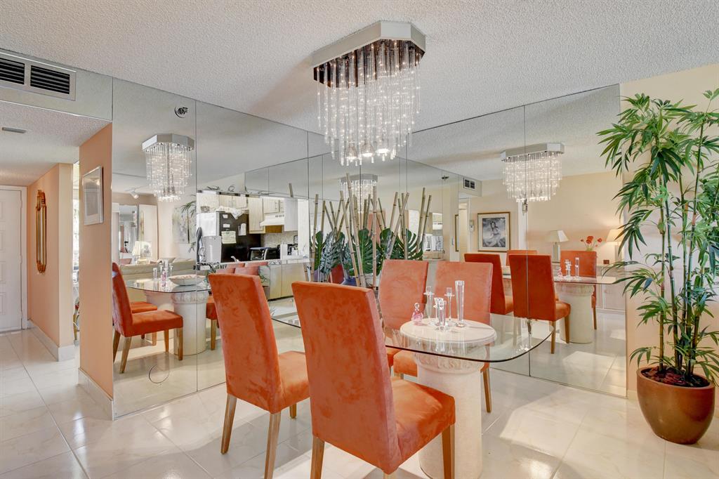 HUNTINGTON LAKES SEC TWO CONDOS - Residential