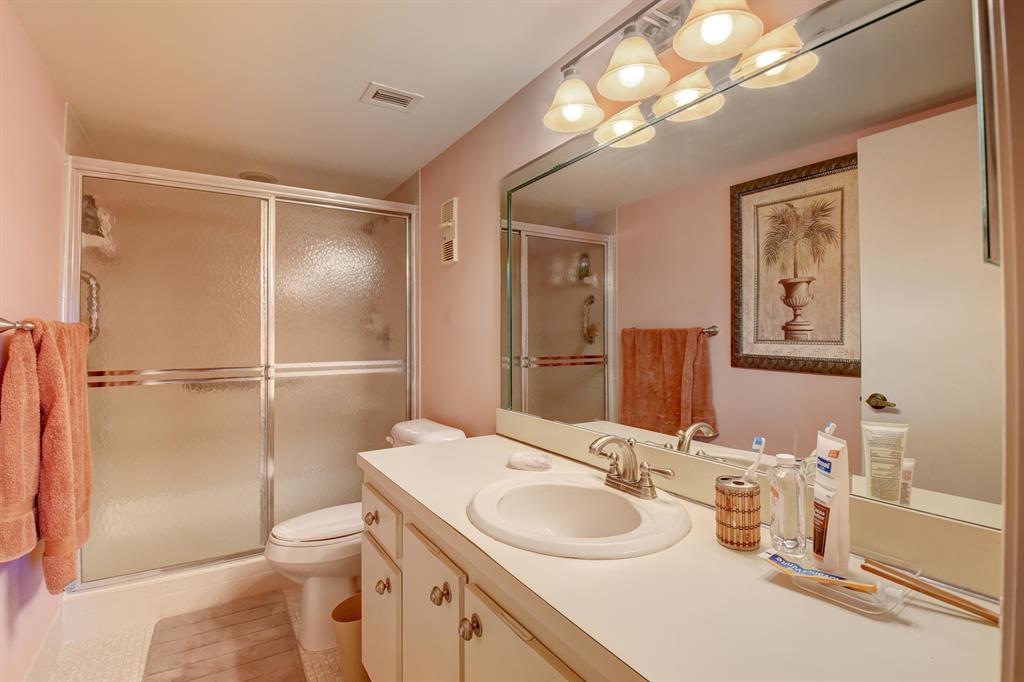 HUNTINGTON LAKES SEC TWO CONDOS - Residential