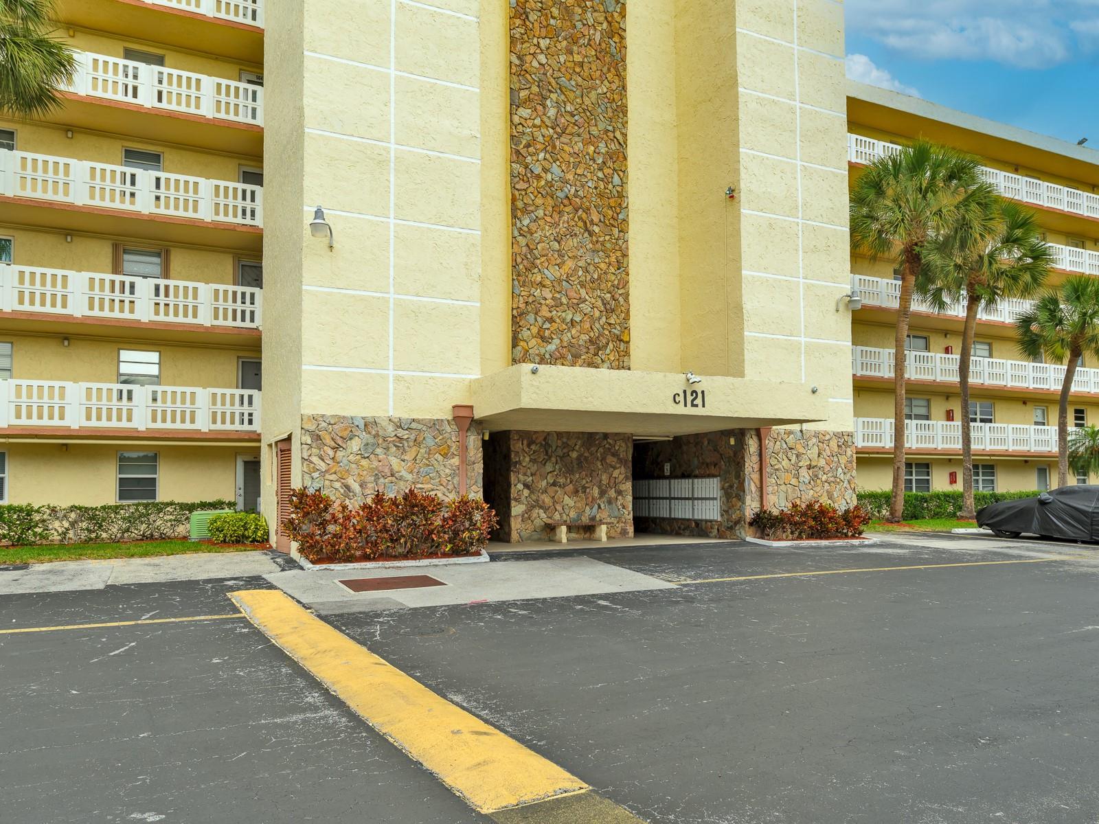 121 SE 3rd Ave 204