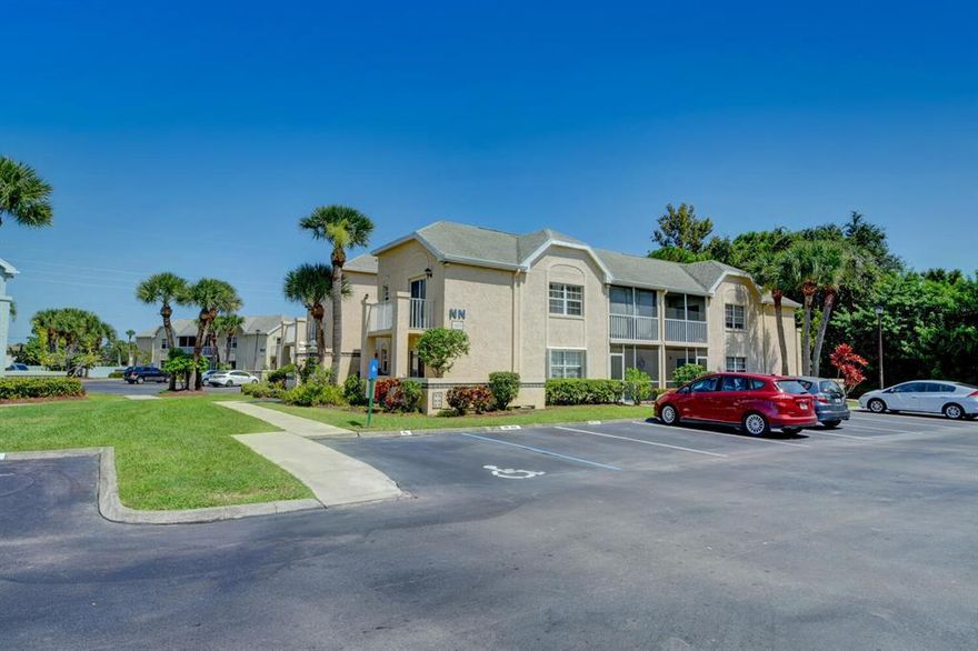 Corner Unit backs to the Preserve 2nd floor, 2 bedroom 2 bath Condo, vaulted ceilings fans, blinds with a screen porch.  Common areas pool managers office.  Close proximity beach, medical, shopping City Center, beaches, shopping and dining. The community has two swimming pools and includes cable and water.