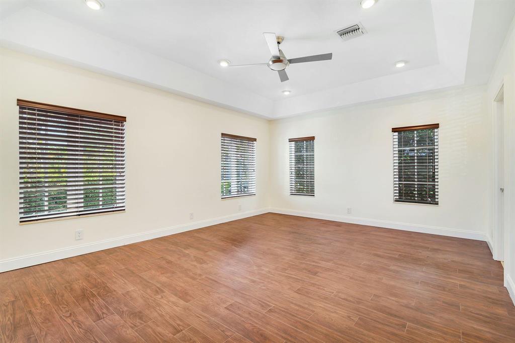 CARLBERG COURT - Residential