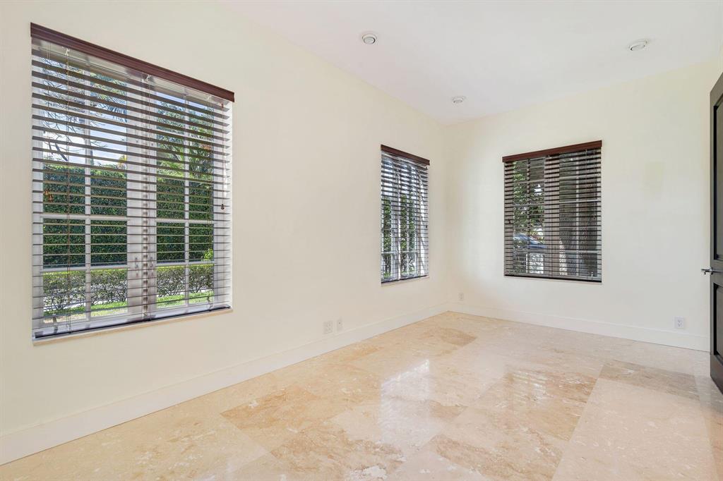 CARLBERG COURT - Residential