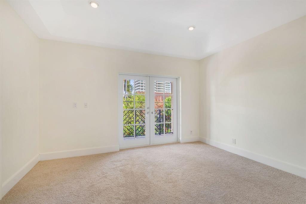 CARLBERG COURT - Residential