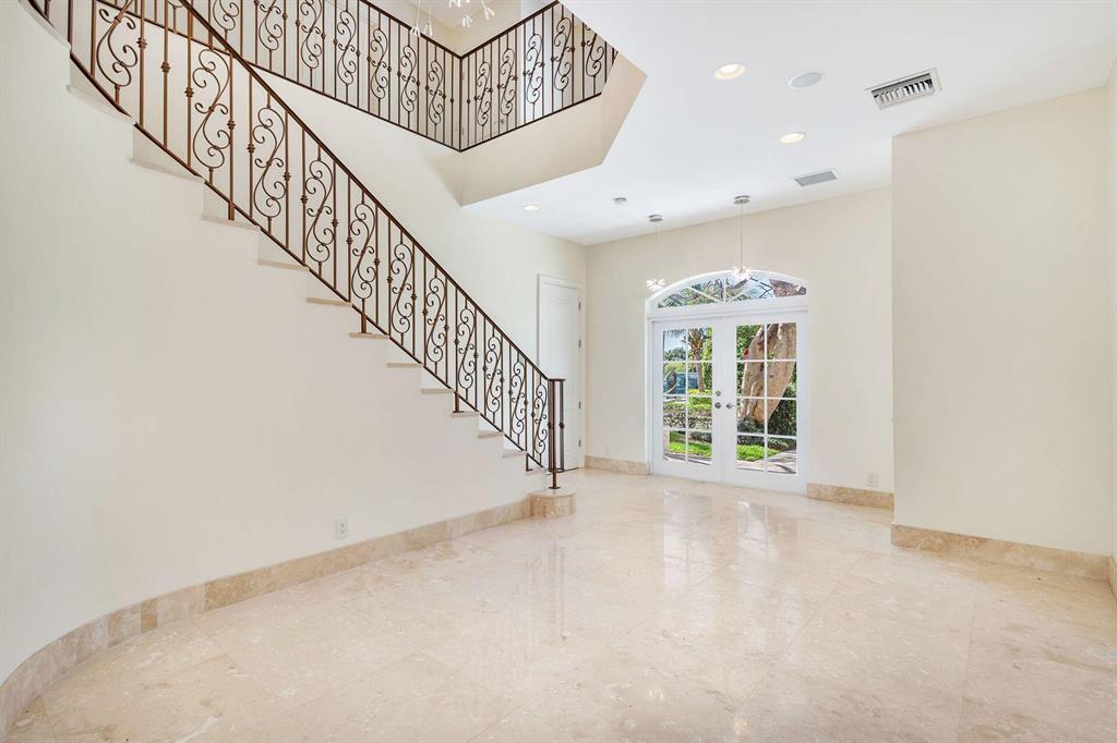 CARLBERG COURT - Residential