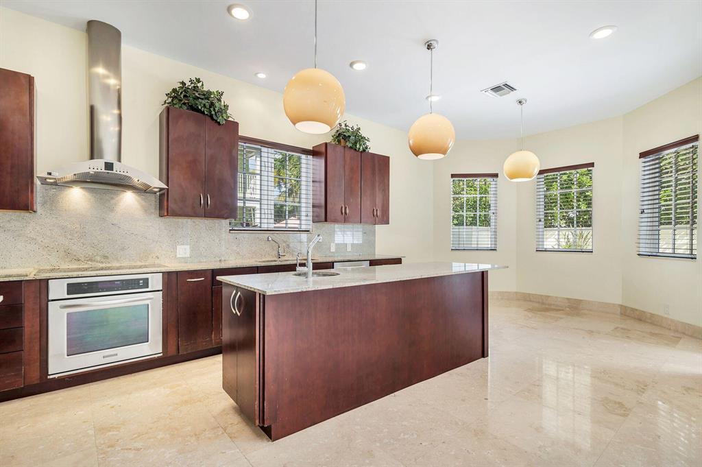 CARLBERG COURT - Residential