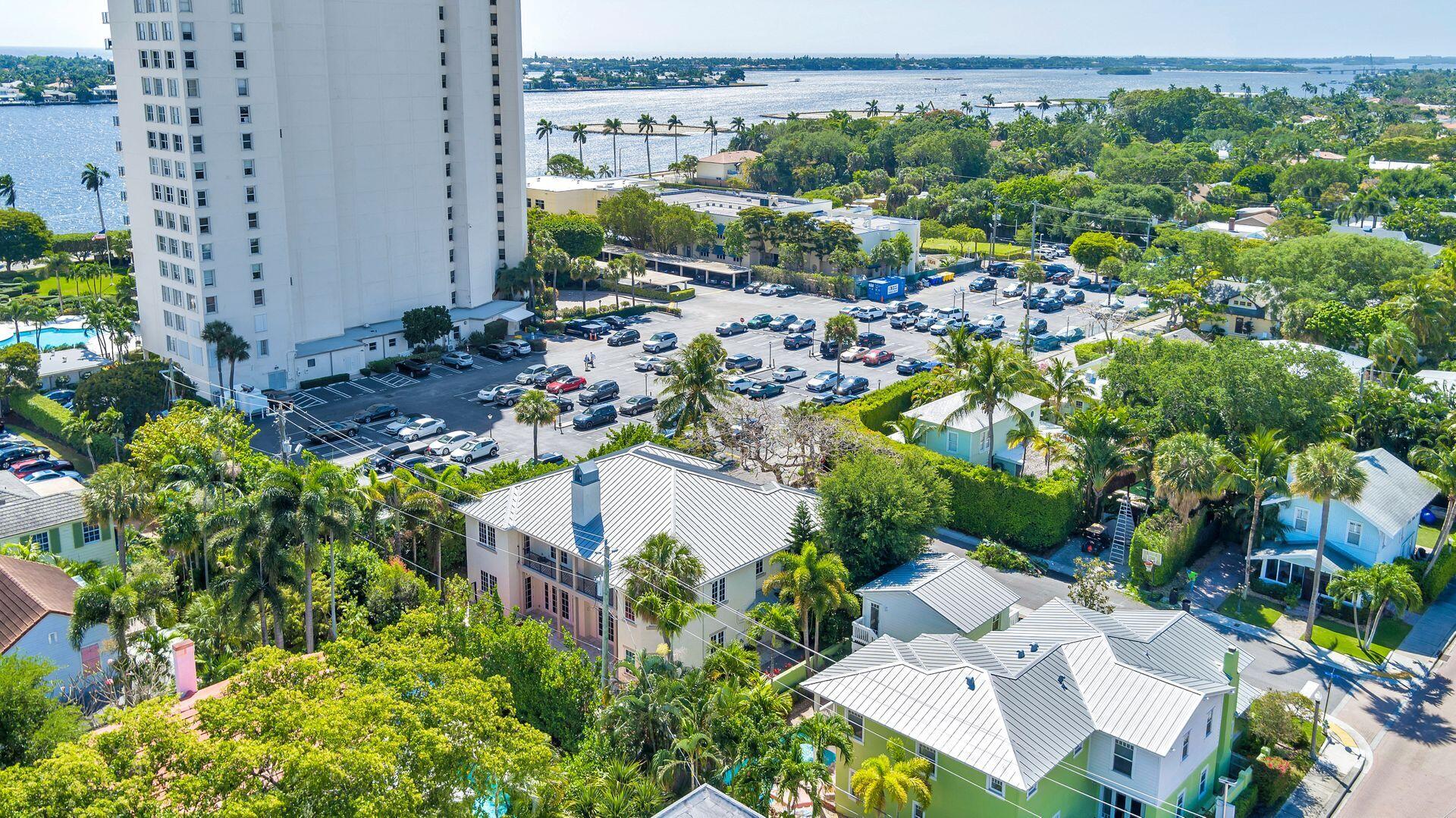 CARLBERG COURT - Residential