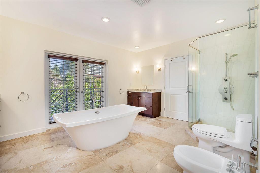 CARLBERG COURT - Residential