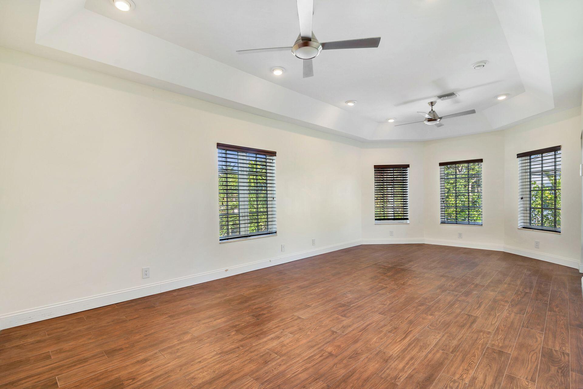 CARLBERG COURT - Residential