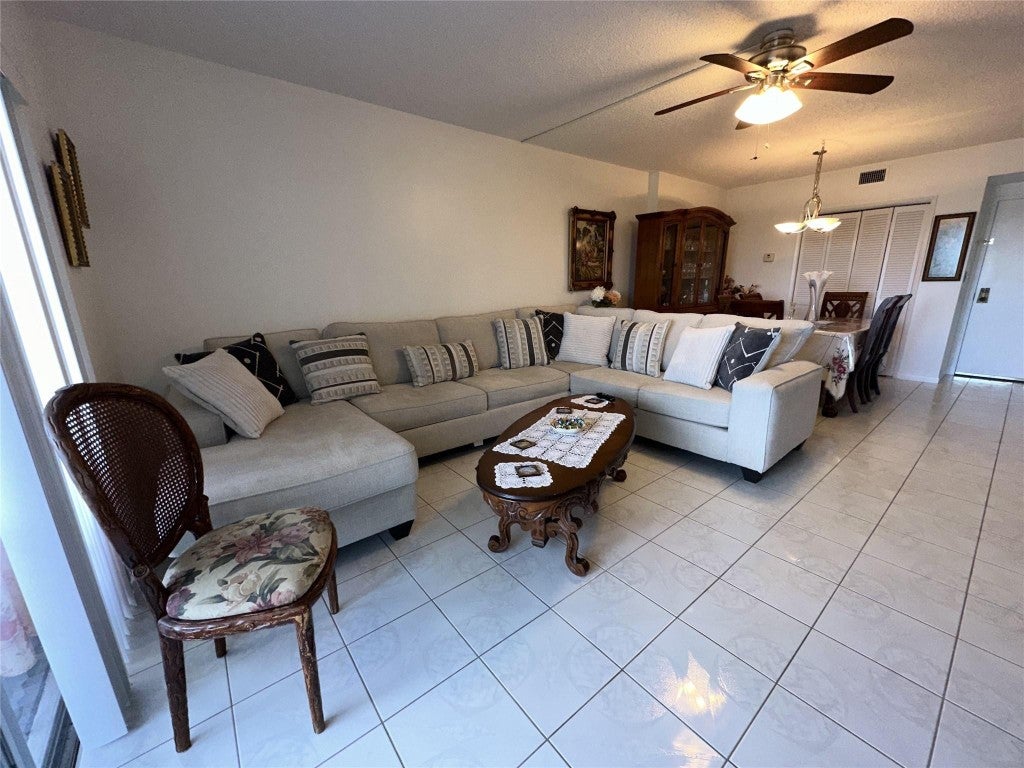 4330 Hillcrest Drive 904, Hollywood FL 33021