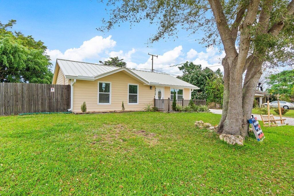 Photo of 4820 Banquet Way, Lake Worth, FL 33467 (MLS # R10946094)