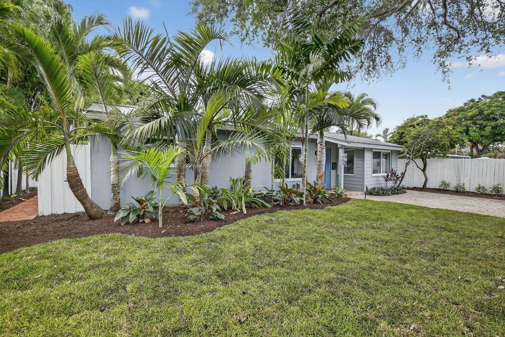 Photo of 1604 NE 17th Street, Fort Lauderdale, FL 33305 (MLS # F10529267)