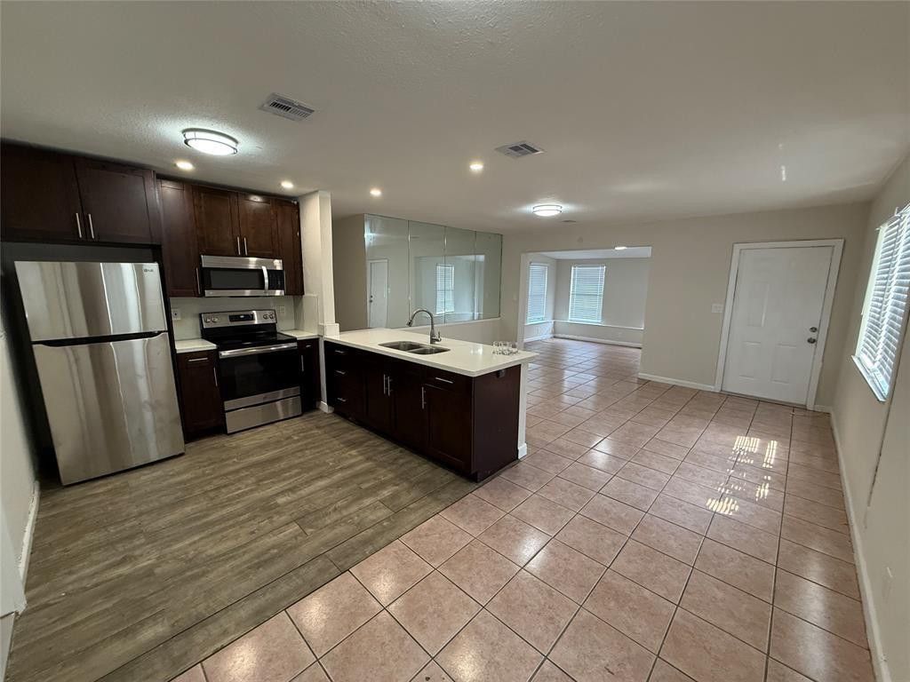 Photo of 640 SW 28th Drive, Fort Lauderdale, FL 33312 (MLS # F10523303)