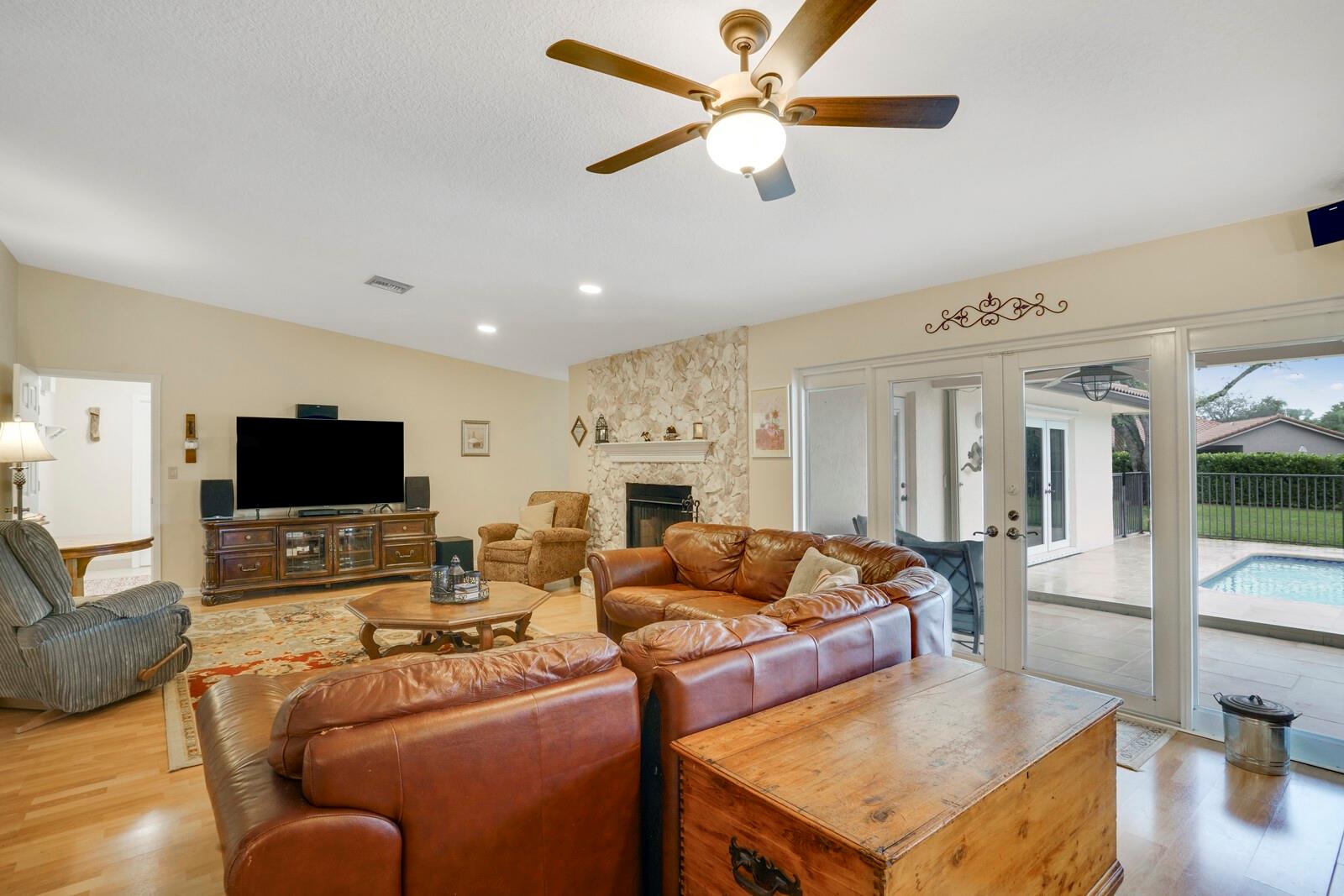 Cypress Glen 104-26 B - Residential