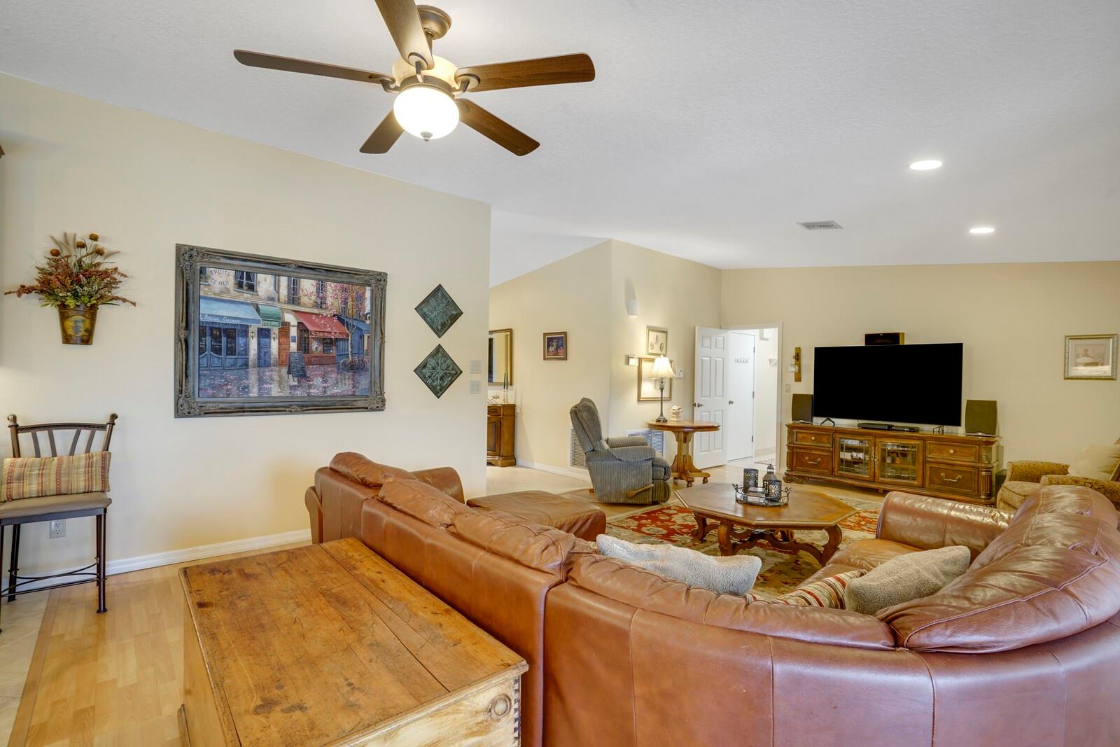 Cypress Glen 104-26 B - Residential