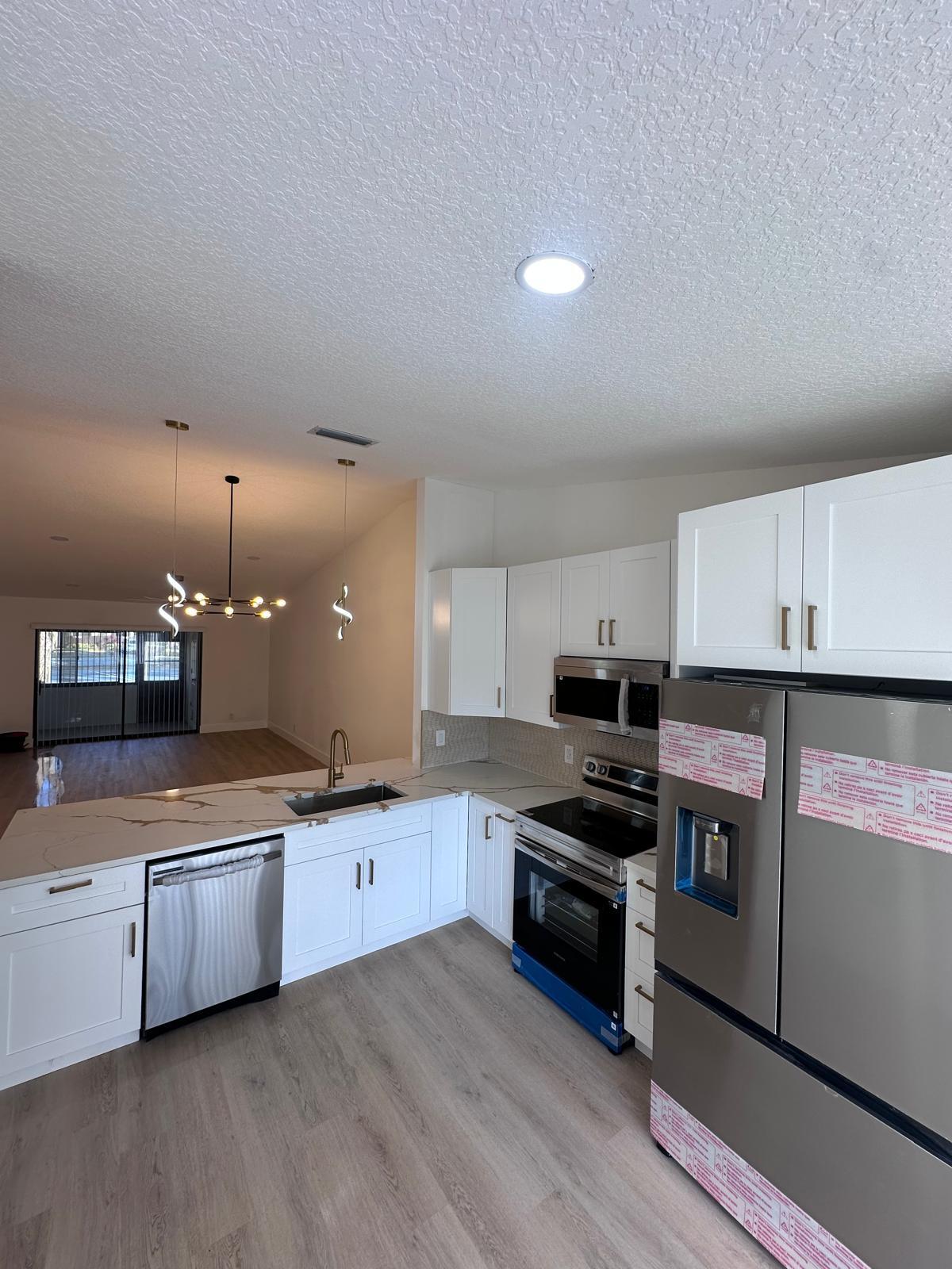 PINE RIDGE NORTH I COND DECL FILED 1-5-82 - Residential