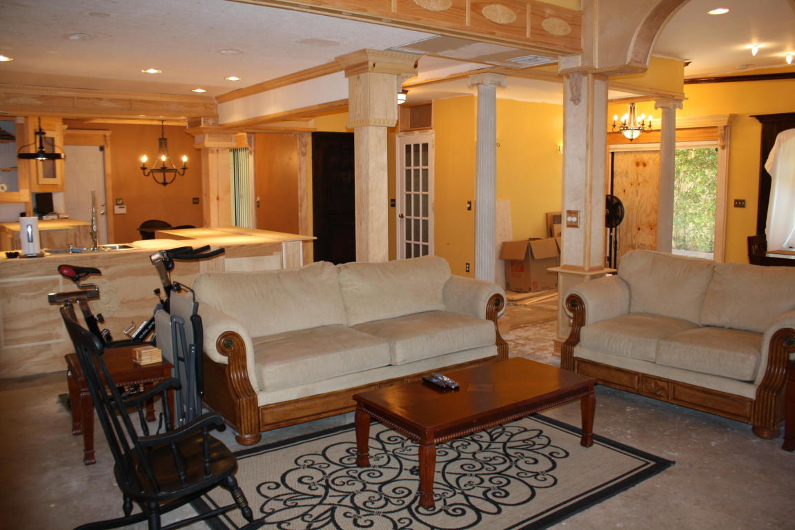 PELICAN HARBOR - Residential