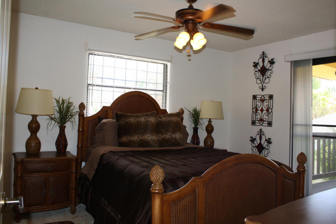 PELICAN HARBOR - Residential