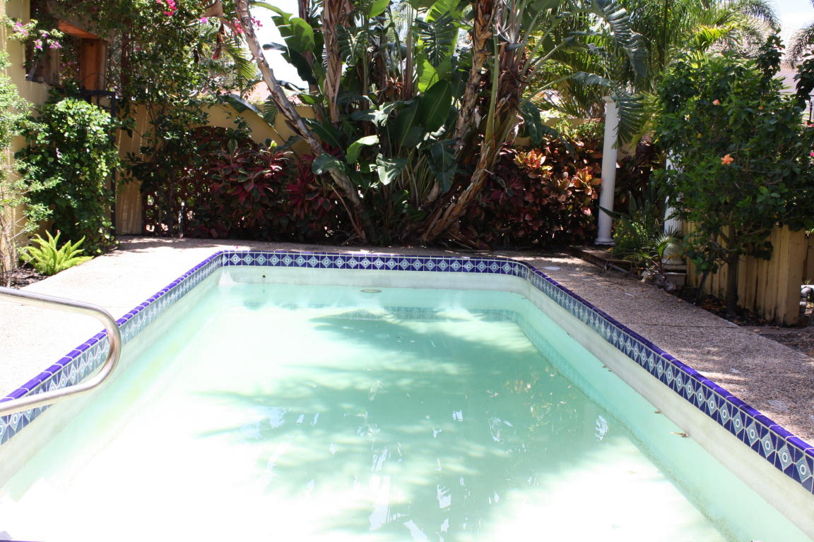 PELICAN HARBOR - Residential