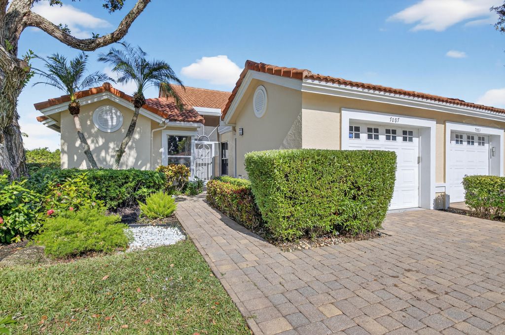 Photo of 7087 Summer Tree Drive, Boynton Beach, FL 33437 (MLS # R11142109)