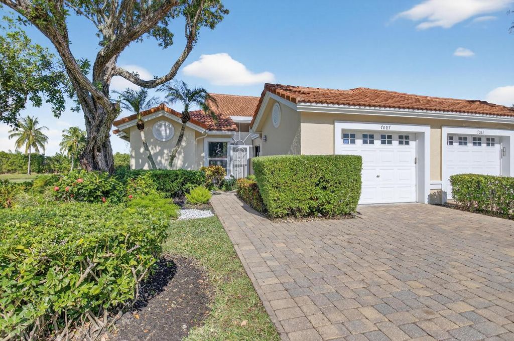 Photo of 7087 Summer Tree Drive, Boynton Beach, FL 33437 (MLS # R11142109)