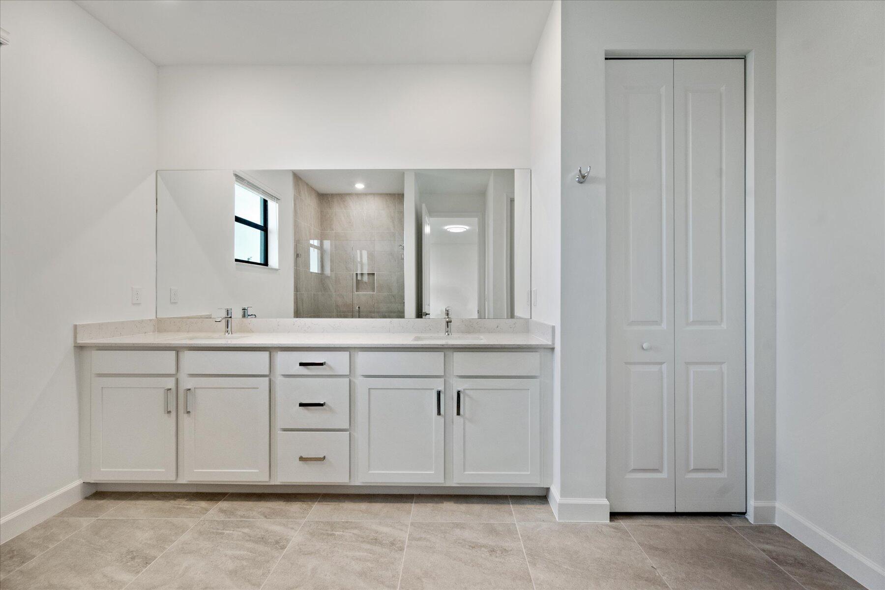 CRESTWOOD NORTH - Residential