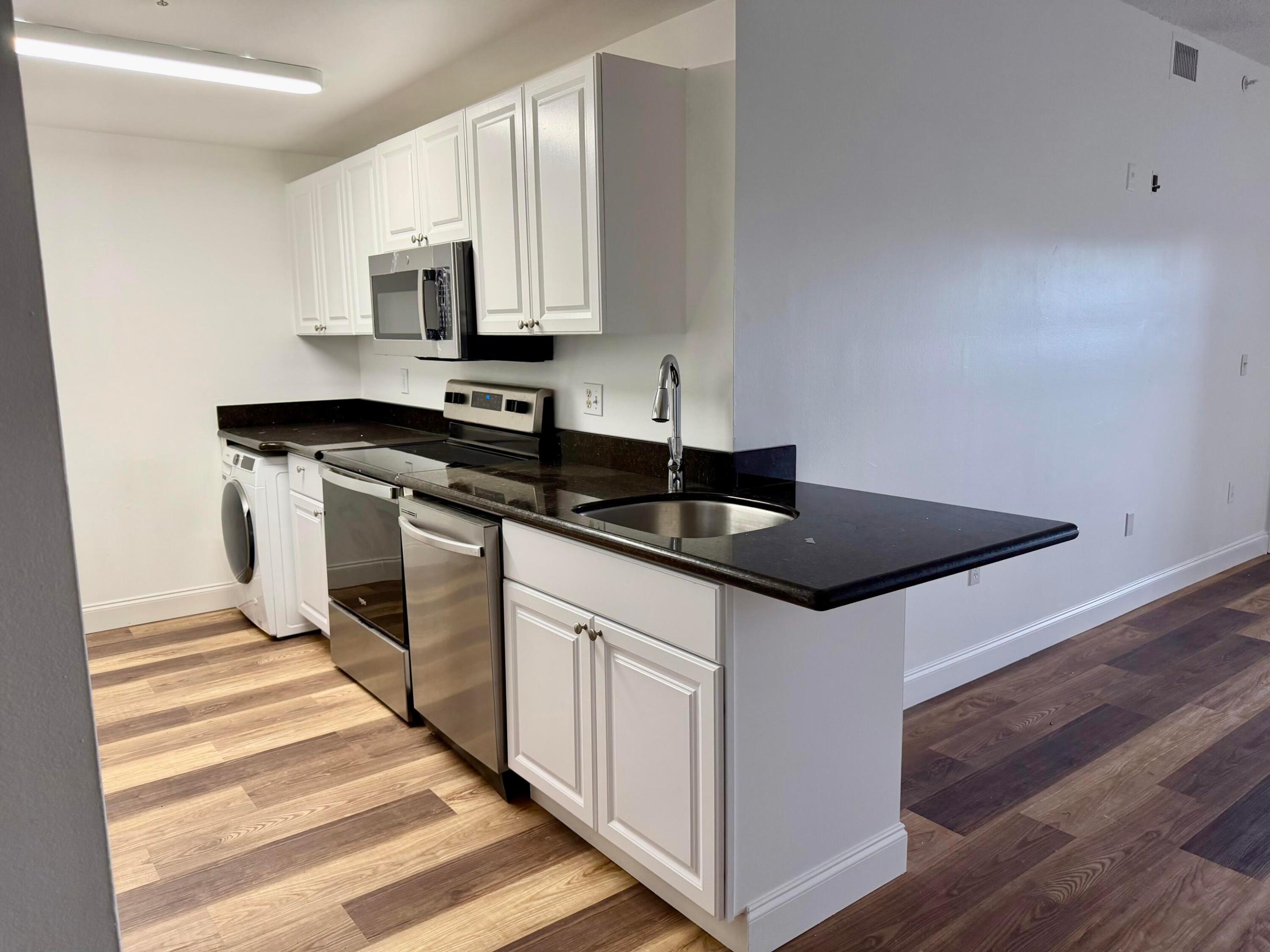 Properties 2080 Greenview Shores Boulevard 421
