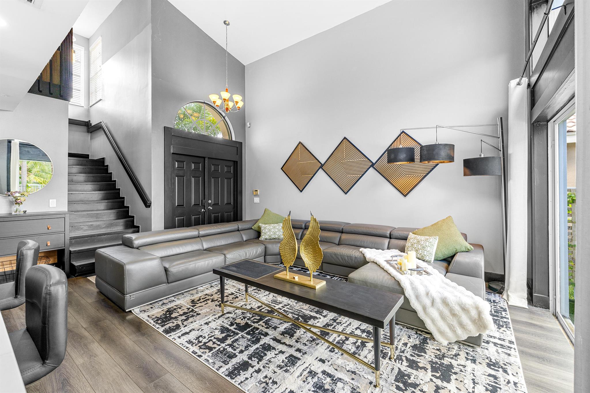 View photos, virtual tours, details... 3527 Stratton Lane