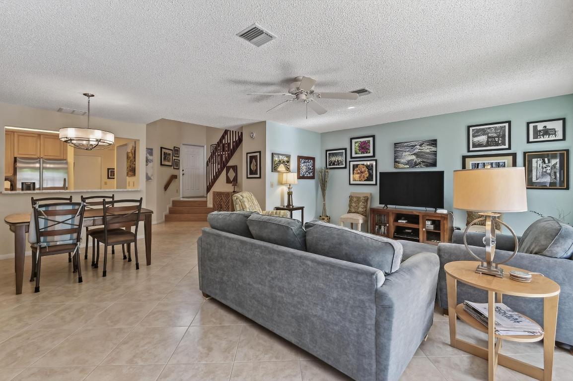 VILLAS OF OCEAN DUNES 4 - Residential