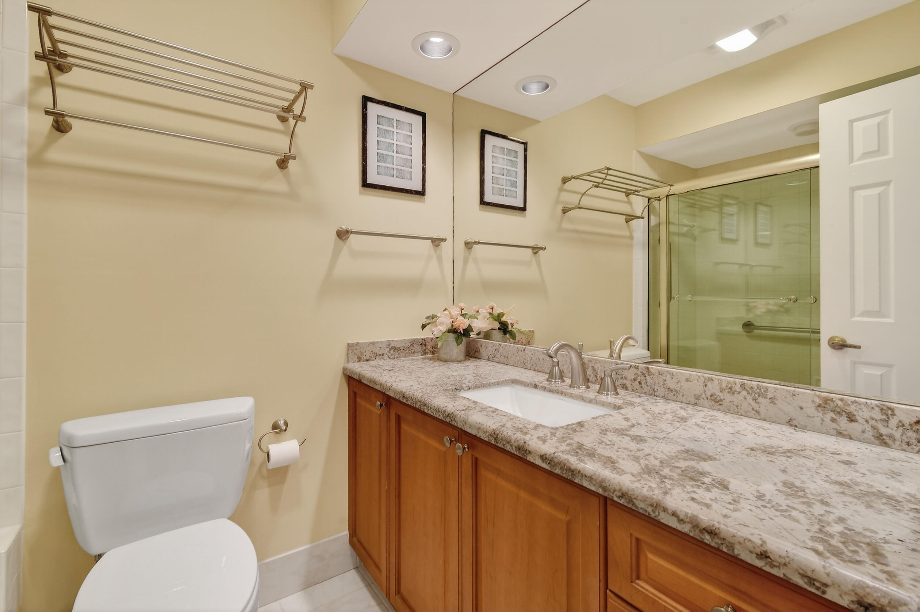 VILLAS OF OCEAN DUNES 4 - Residential