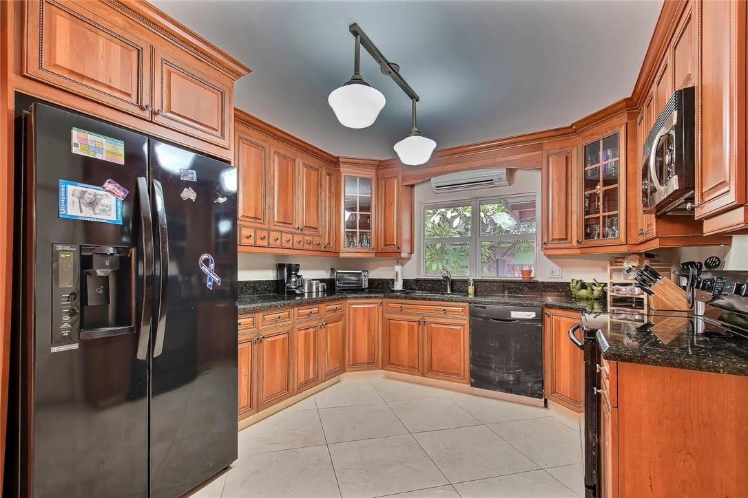 Plantation Park 43-18 B - Residential