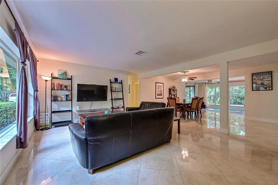 Plantation Park 43-18 B - Residential