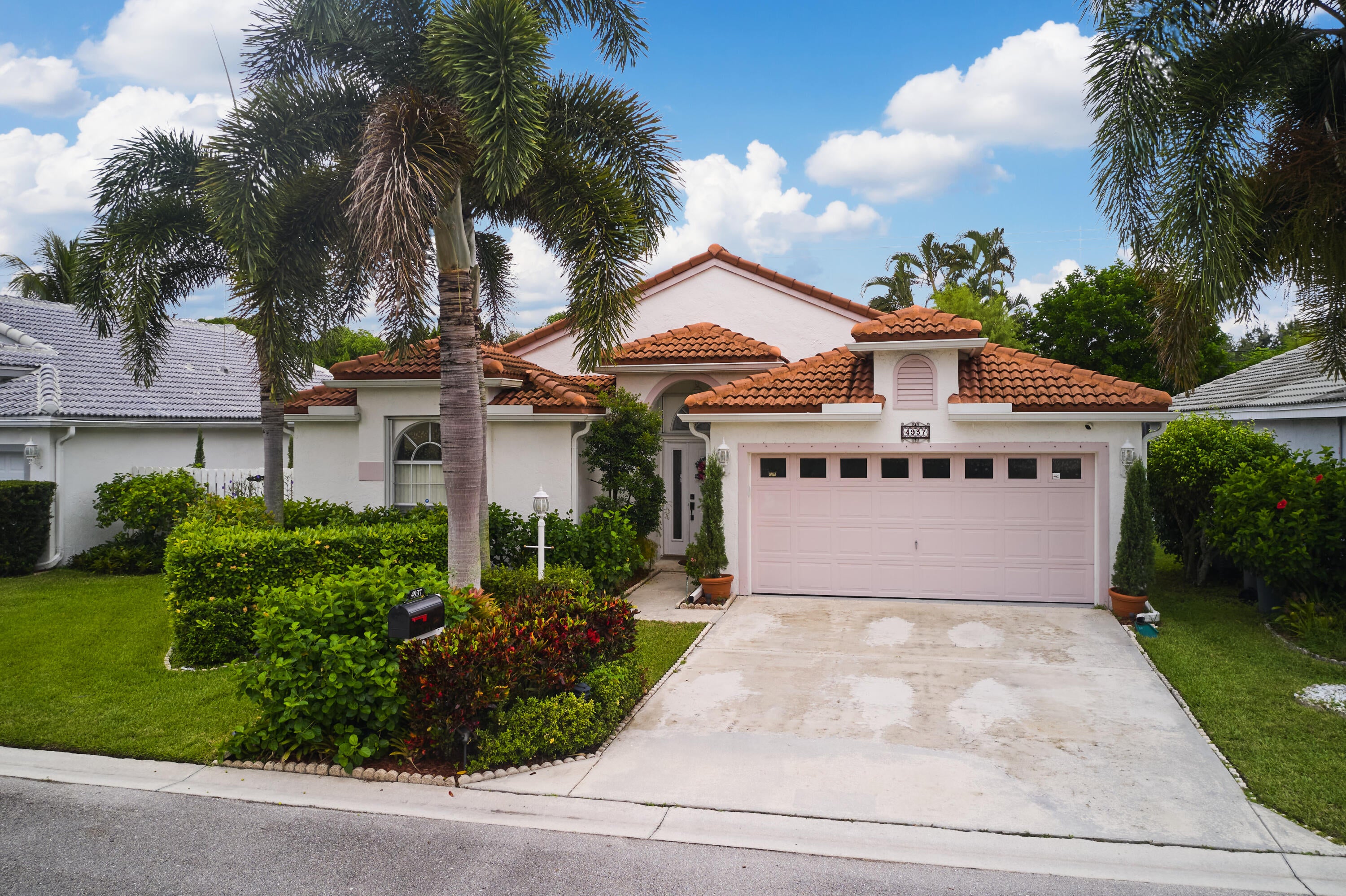 4937 Broadstone Circle