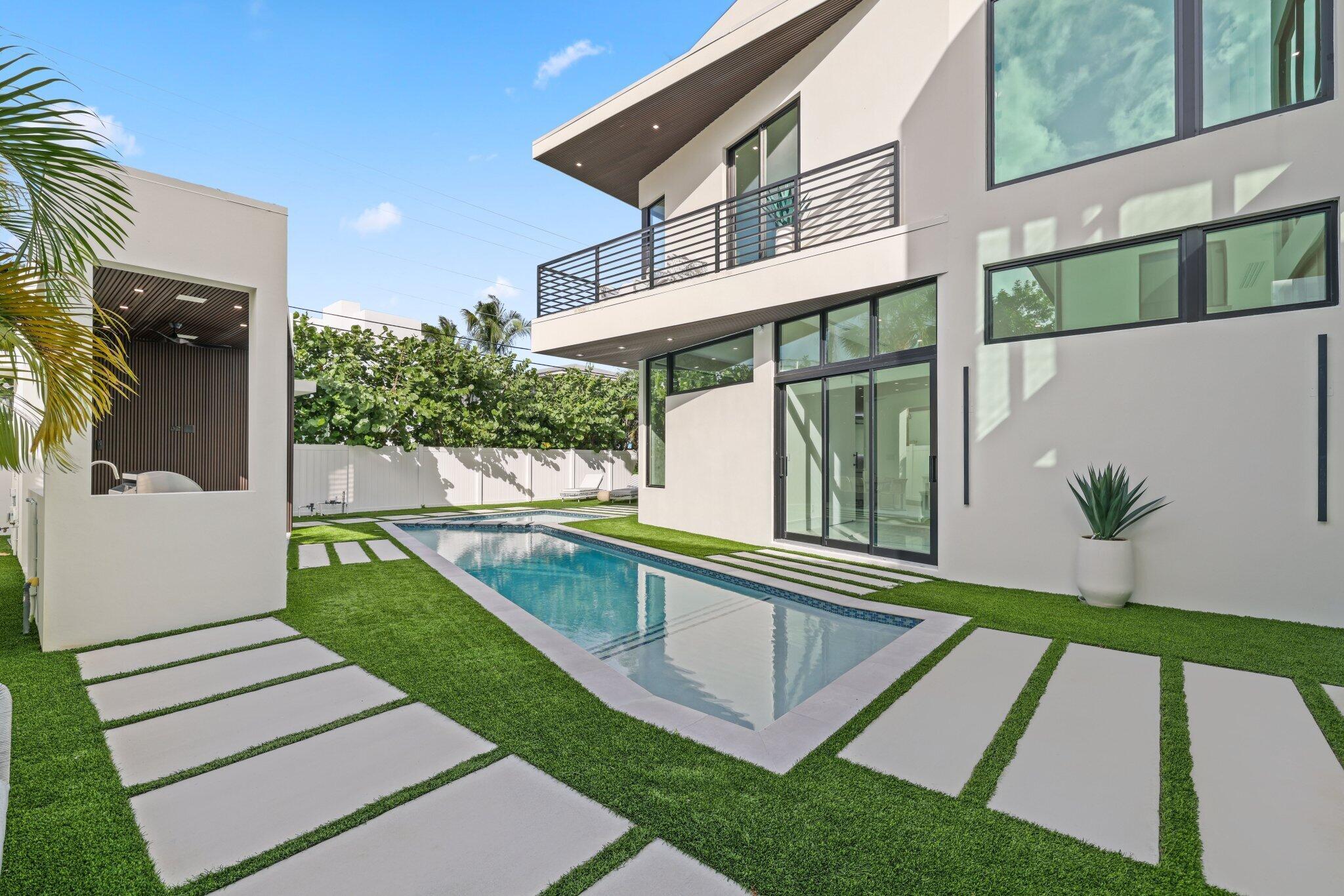 KINGS COURT - Residential