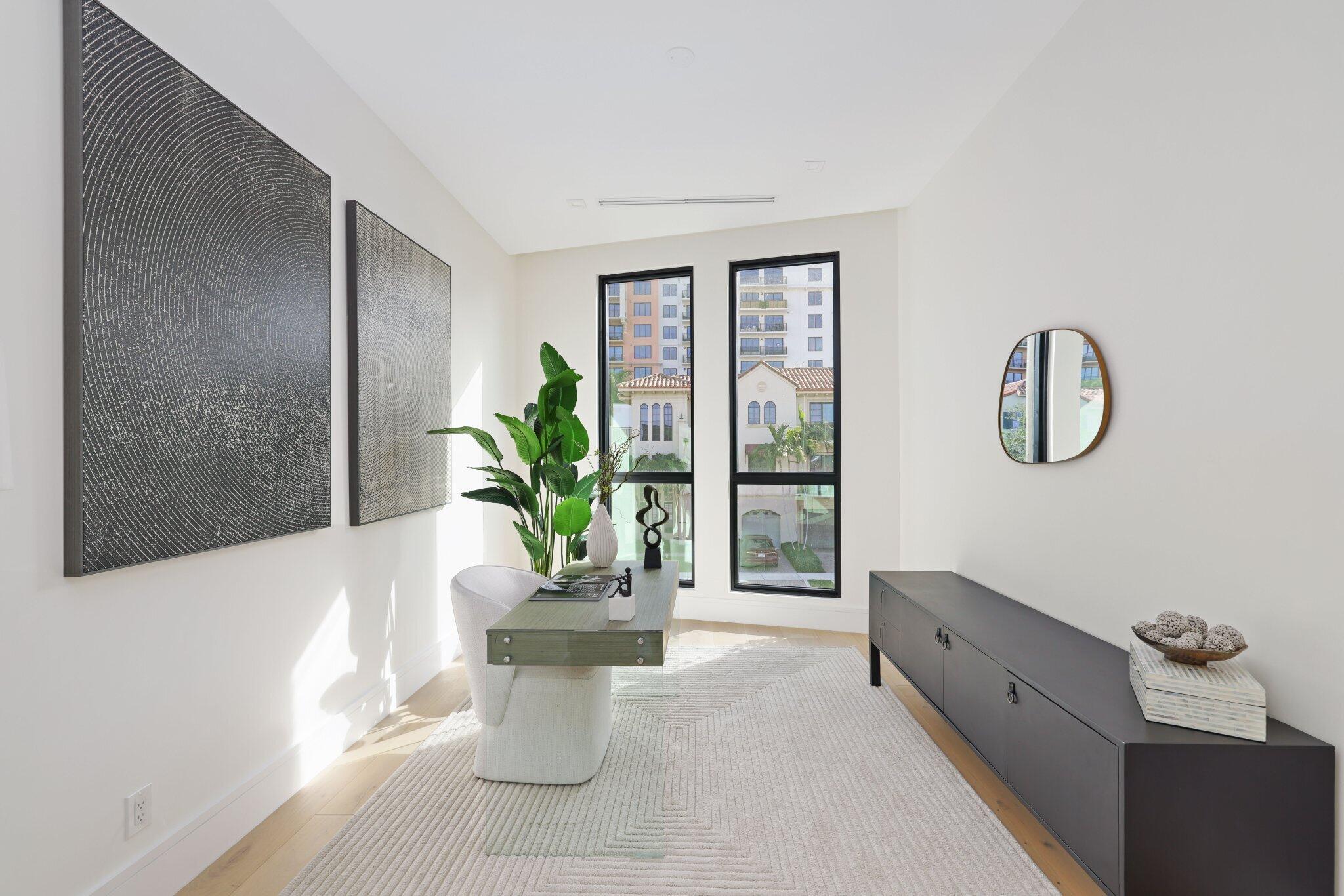 KINGS COURT - Residential