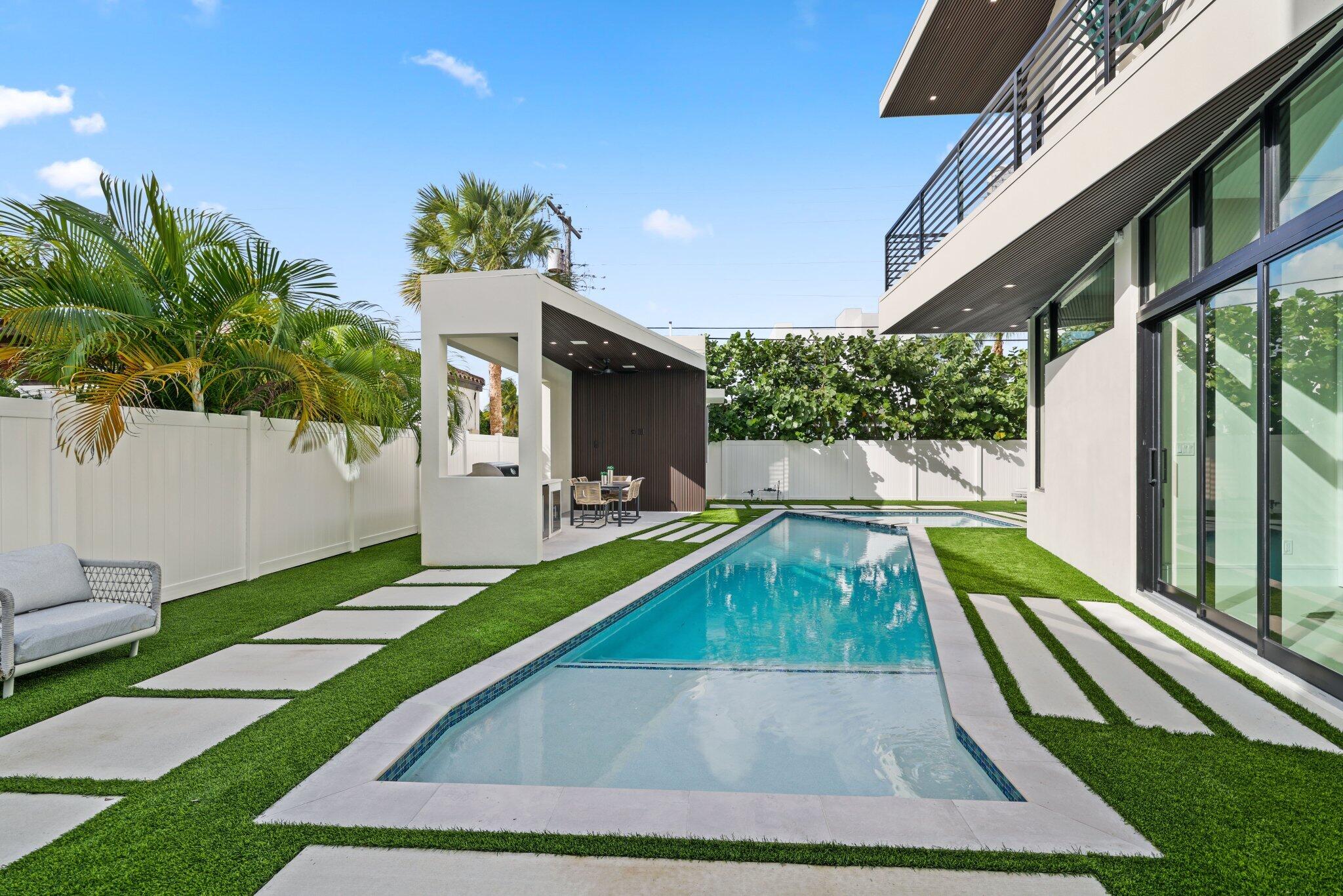 KINGS COURT - Residential