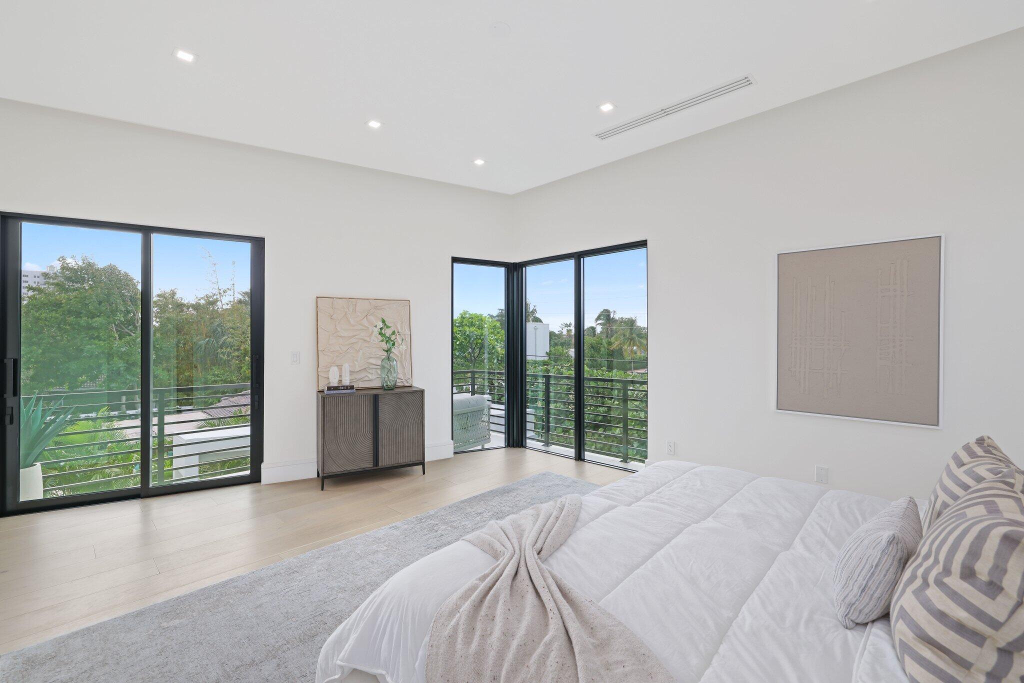 KINGS COURT - Residential